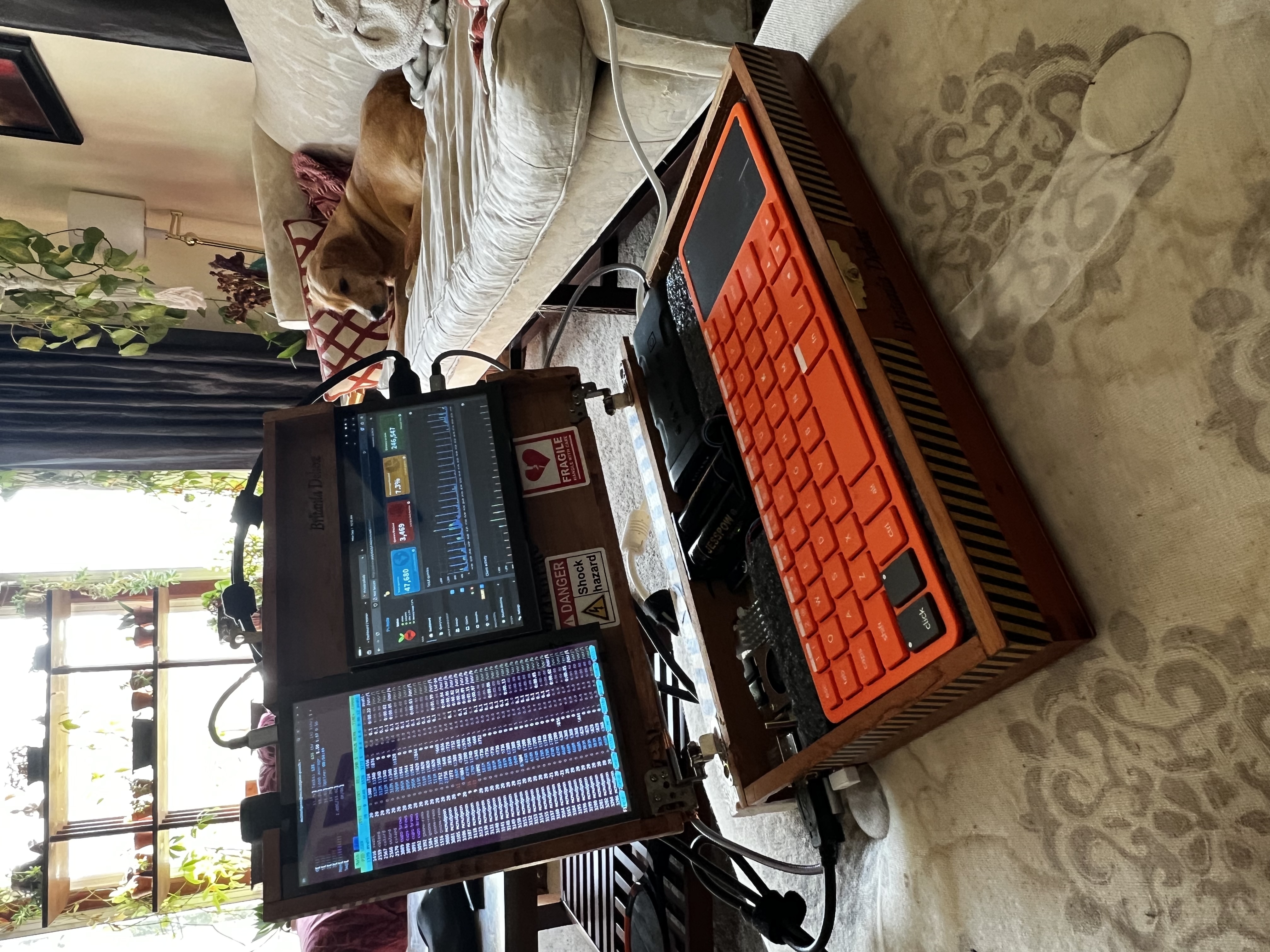 cyGar-01 — side profile showing cigar box enclosure